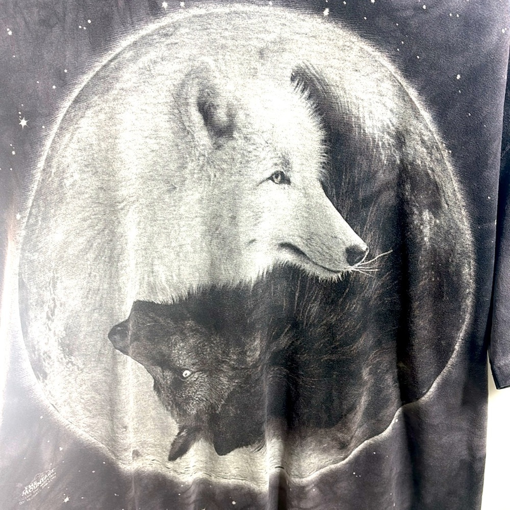 Rare - "The Mountain" Yin-Yang Wolves Mens XL